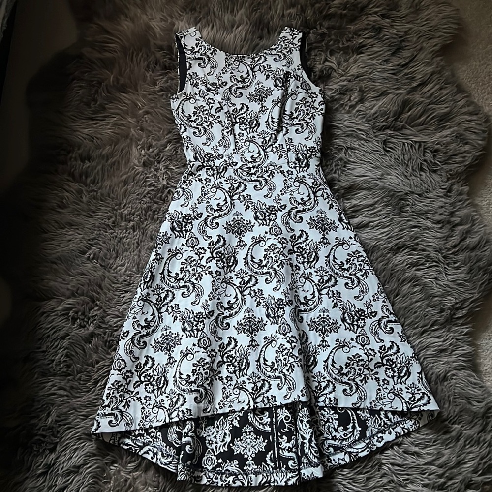 🆕 WHBM dress